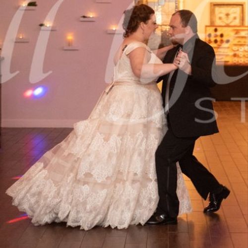 We hired Mark to helped us learn a first dance for