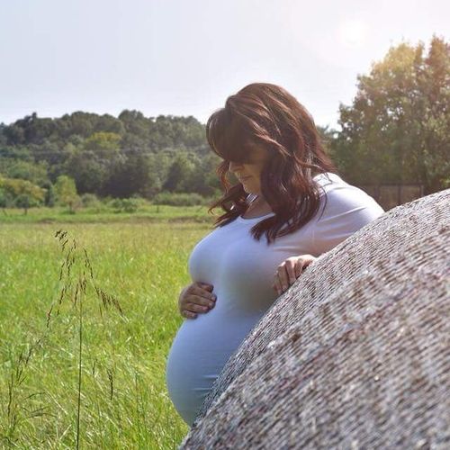 Carly did my maternity pictures and I absolutely l