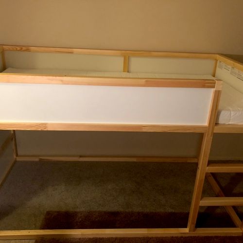 Raymond assembled an IKEA KURA loft bed for me. I 