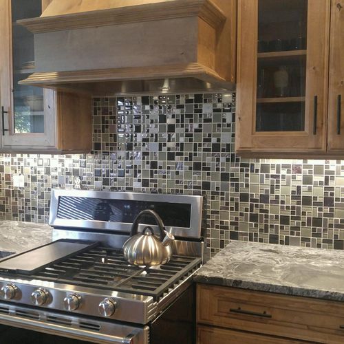 Kitchen remodel with glass tile mosaic