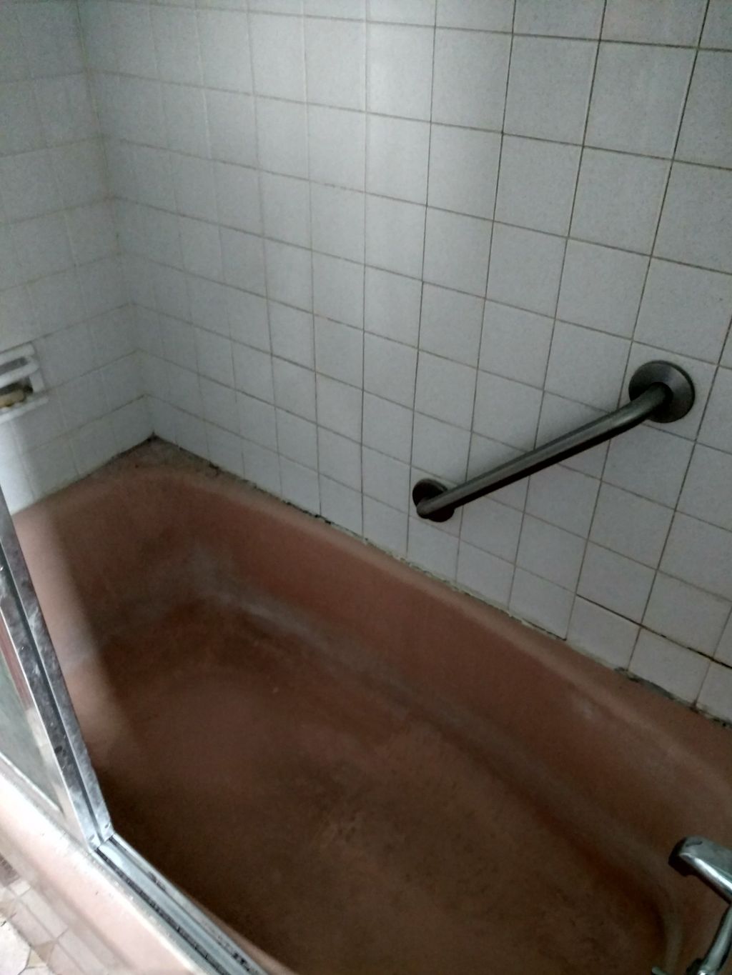 This is how tub was before cleaned