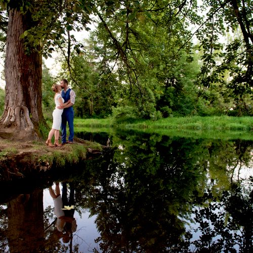 A wedding along the Nehalem River in Vernonia