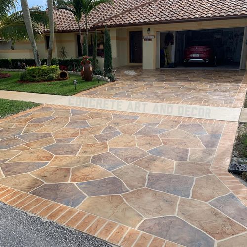 Natural stone pattern driveway