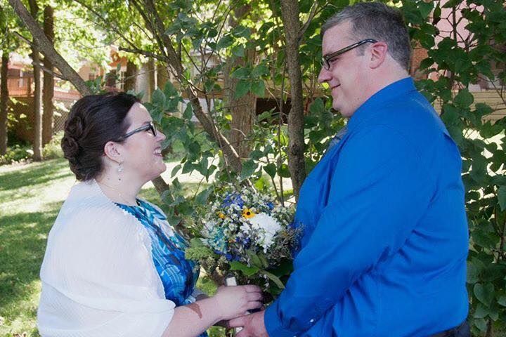 These beautiful people had a PERFECT tiny-tiny wed