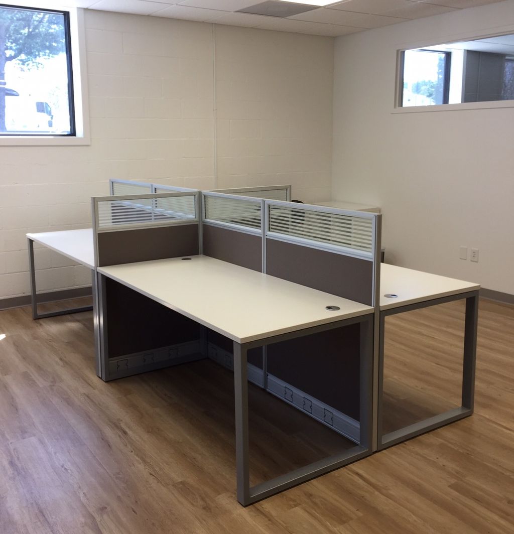 4 Person Office Cubicle Assembly 