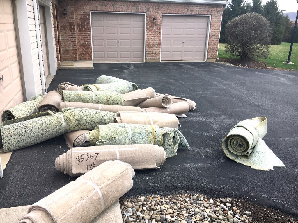 Residential Carpet/Pad Removal Prior to Installati