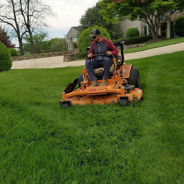 Lawn Care & Mowing (Martin Arellano) | Middleburg, VA