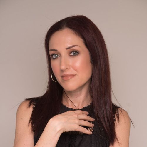 Luminous Lisa Artistry