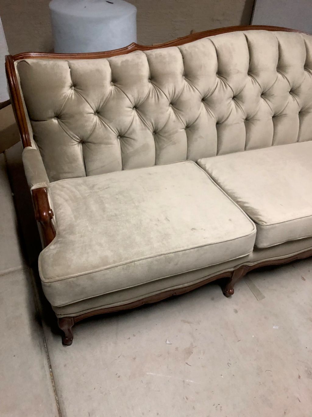 Valenzuela's Upholstery