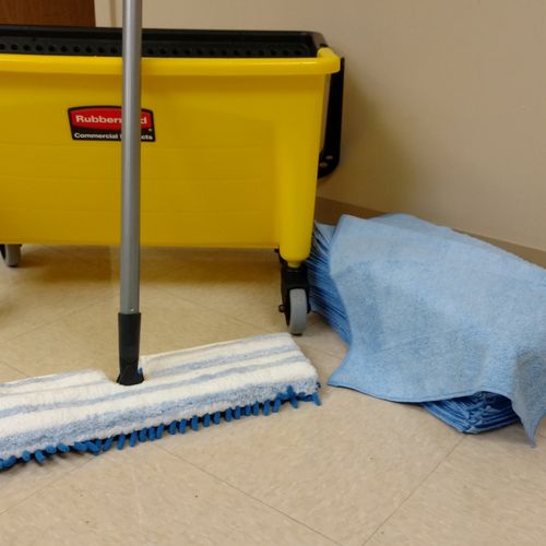 Micro fiber cleaning system
