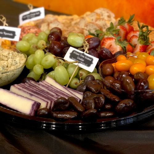 Graze Platter (cheese, fruit, veggie, crackers, sp