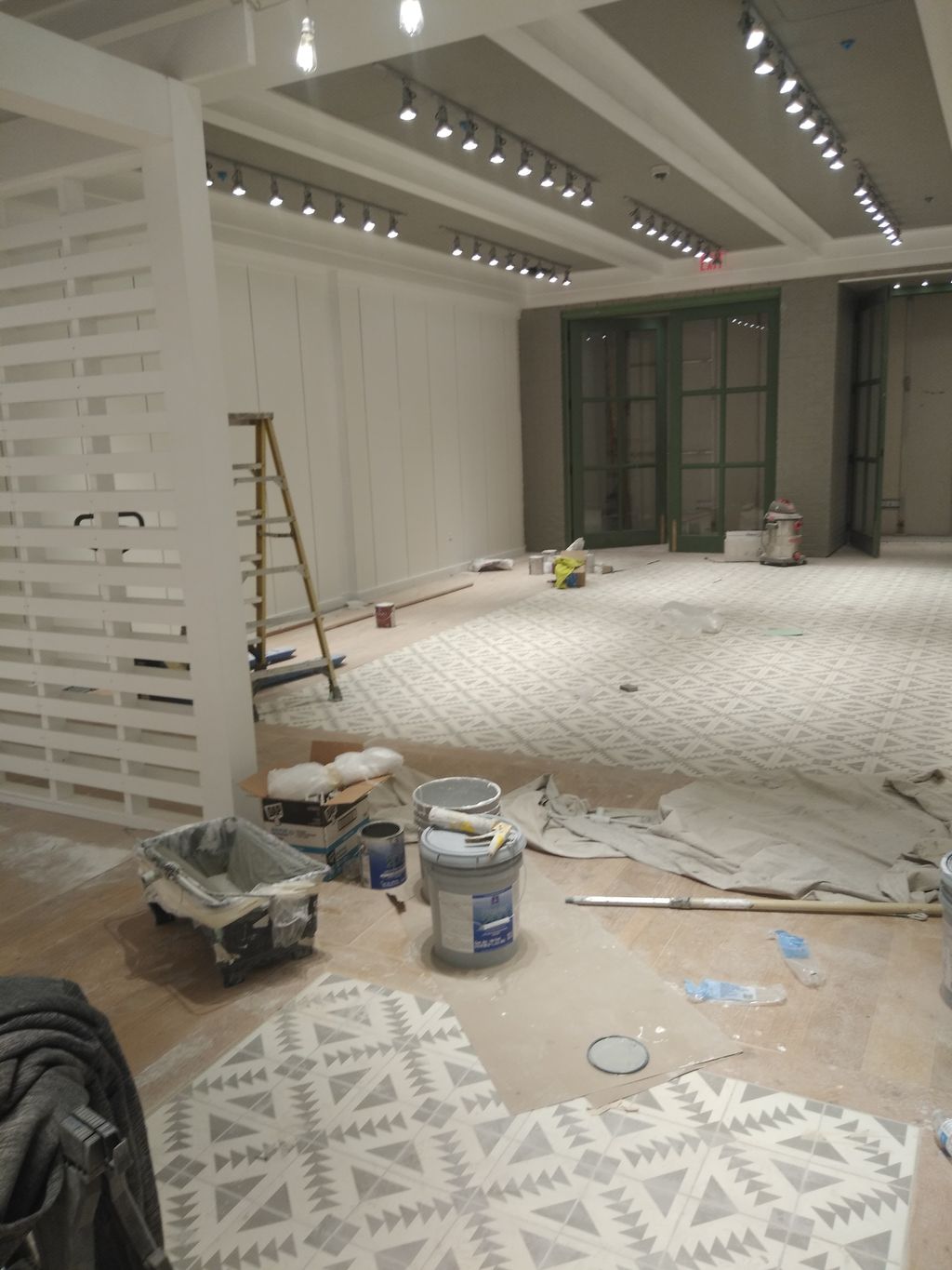 Before retail store industrial cleaning