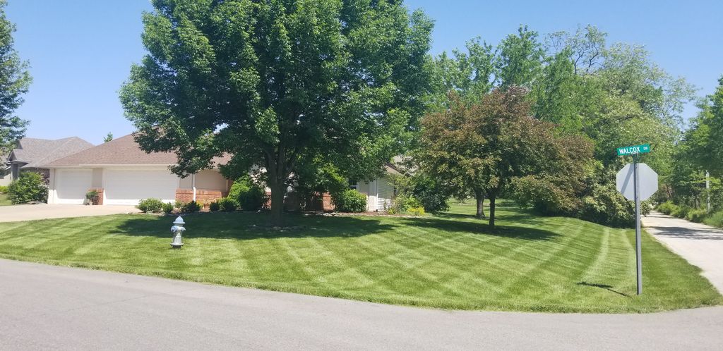 A Columbia Mow corner 