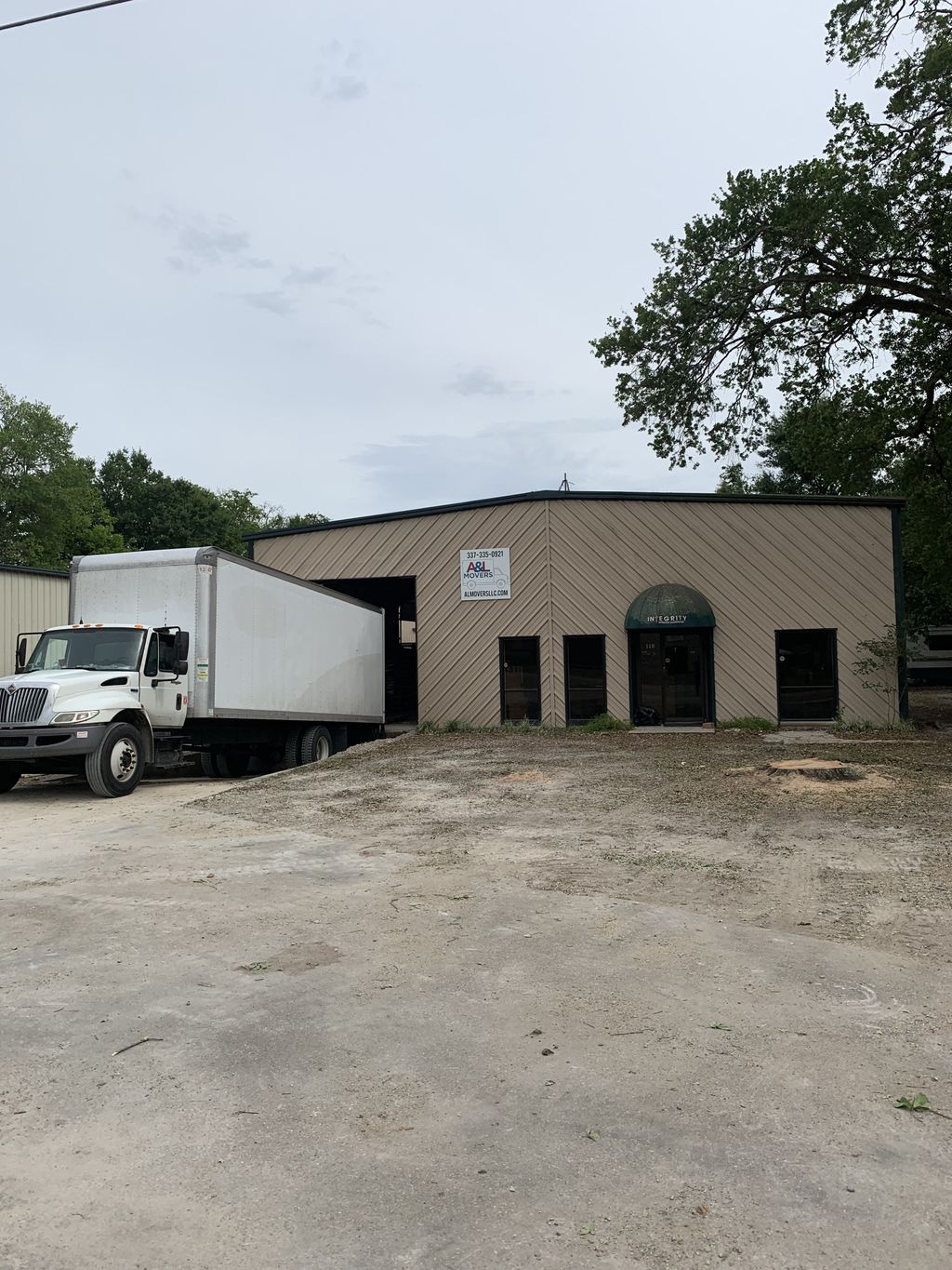 Conviently located off of Pinhook Rd.