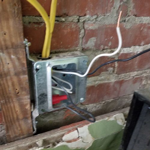 Roughing In Outlet Boxes For Plaster and Brick Wal