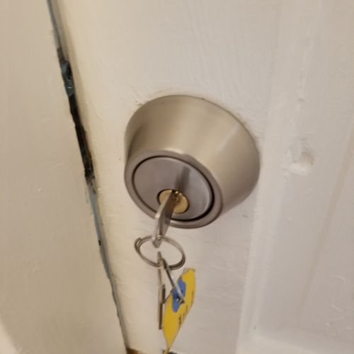install locks