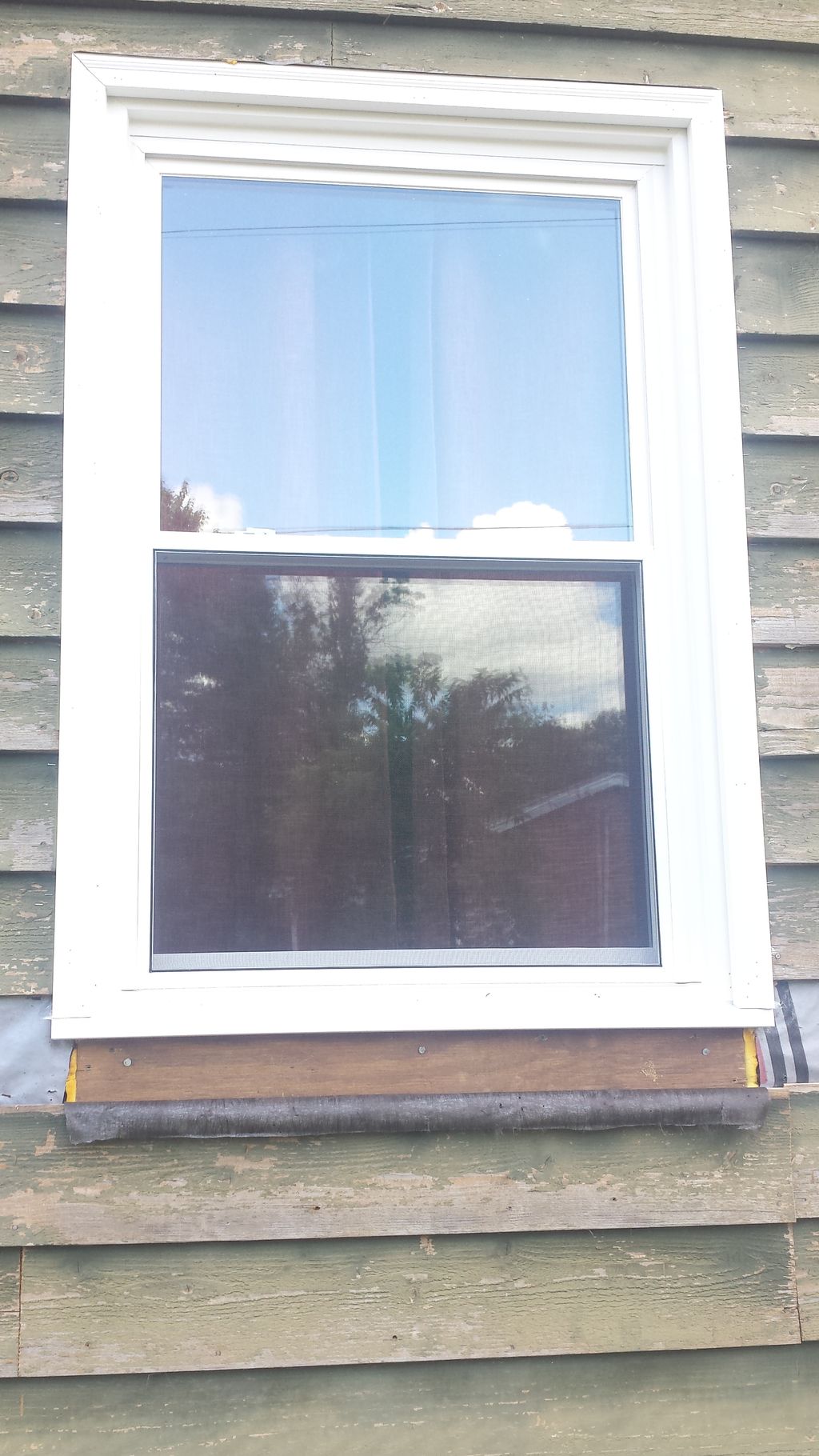 professional replacement vinyl window installation