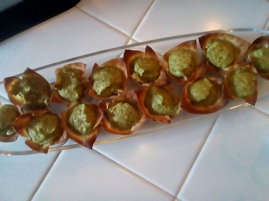 Pesto-Artichoke cups