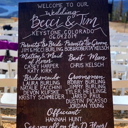 The most incredible wedding sign a girl could ask 