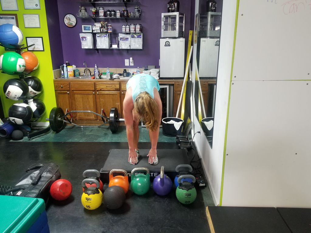 STRETCHING ON THE VIBRATION PLATFORM