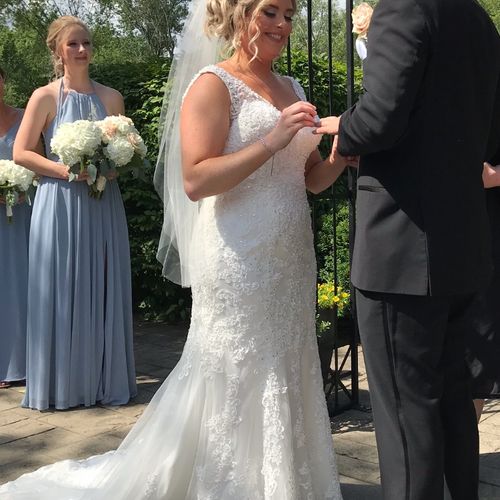 It wasn’t my wedding, but I thought she was great!