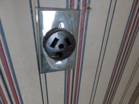 Replace this 3-pinned dryer receptacle with a safe