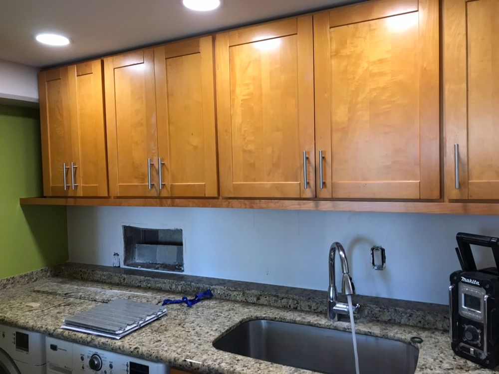 Before Kitchen Backsplash pic