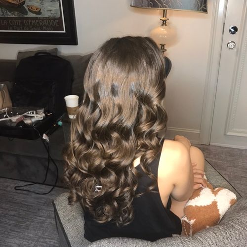 Tami did my hair for a summer wedding- it held up 