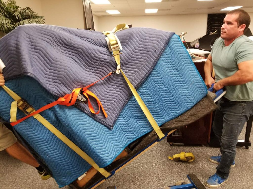 Piano Moving, Baby Grand
