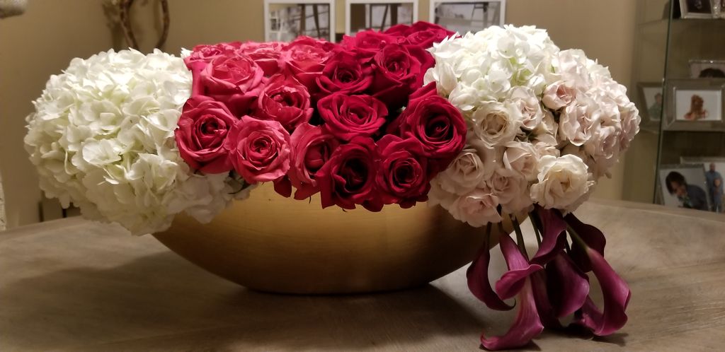 Dinner party decor