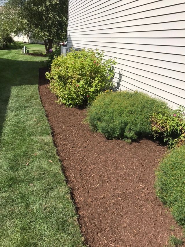 Edged and applied mulch