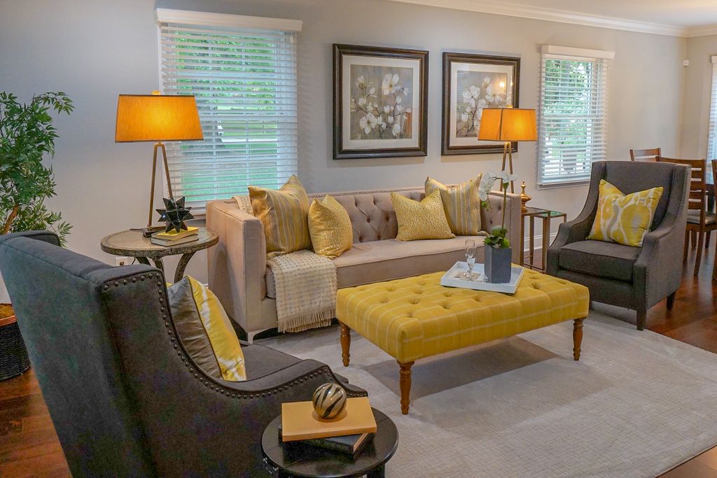 Traditional Living Room