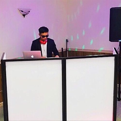 We hired DJ Wxsabi for our elopement party and he 