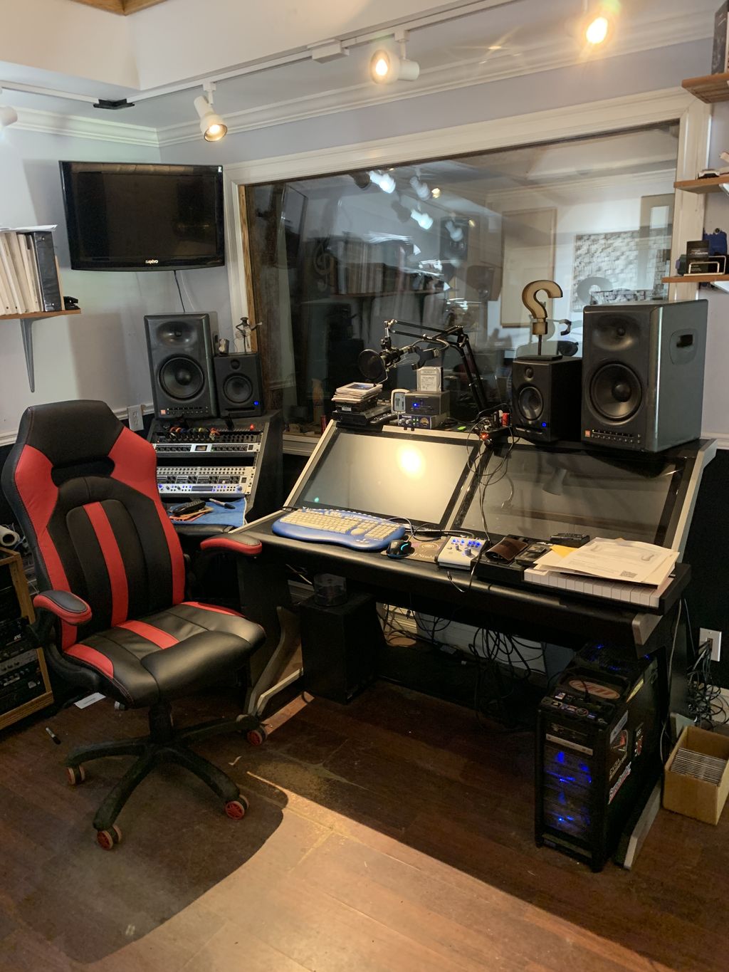 Control room Duel Slate Raven running Cubase 10 Pr