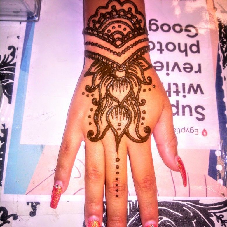Egyptian henna tattoo & hair wrap