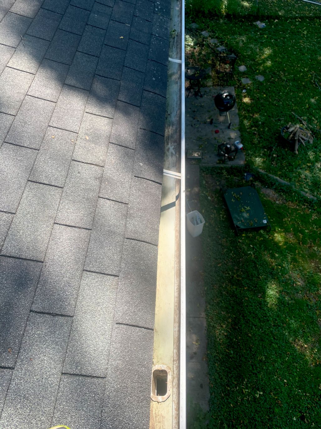 We love cleaning gutters!