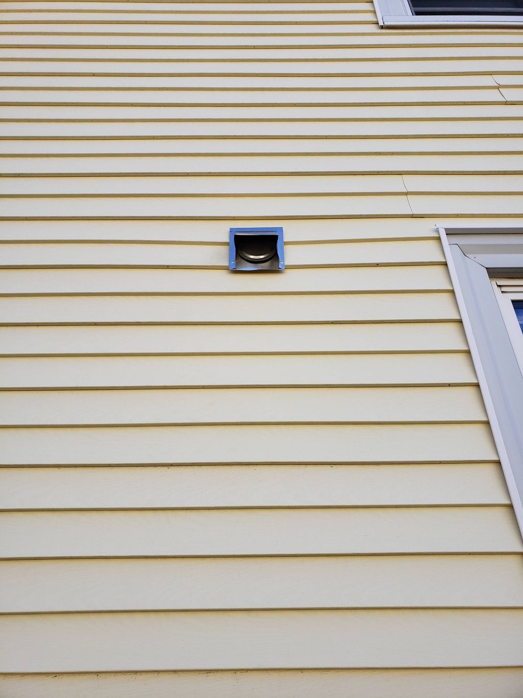 Microwave exhaust vent outside