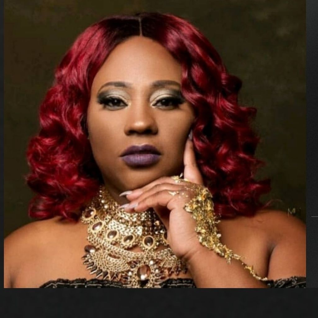 Beauty by Dat Hairjunkie Chic (Sherille)