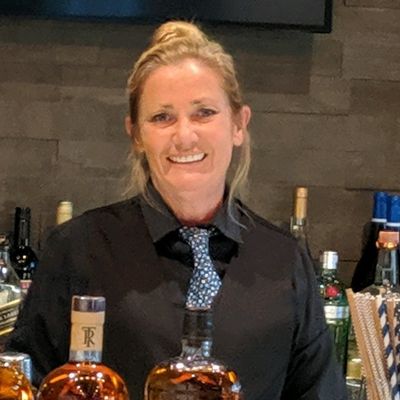 The 10 Best Wedding Bartenders Near Me (with Free Estimates)