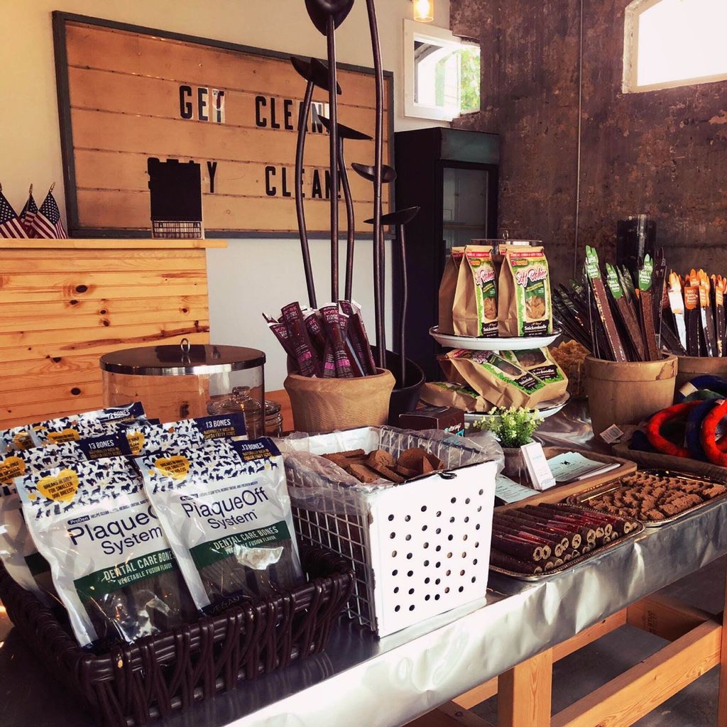 Whole Pet Foods & Treats