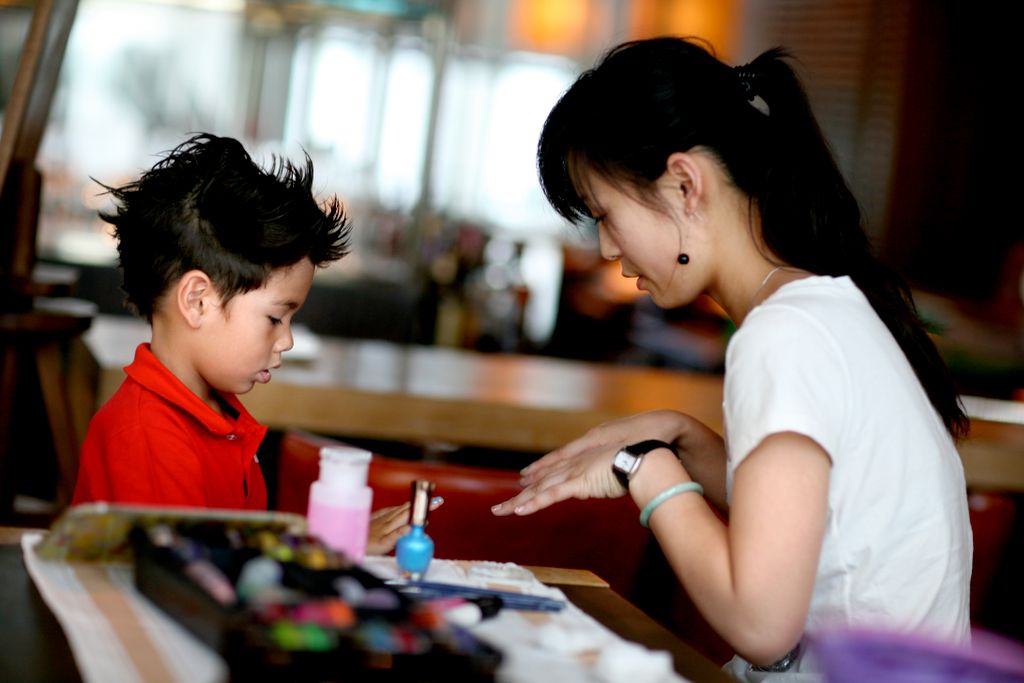 Mrs. Nie Face Painting