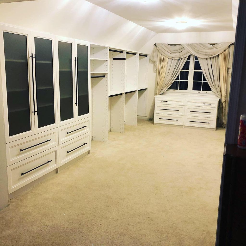 Unique 2 You Closets & Window Fashions