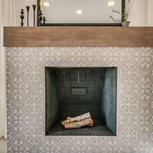 Custom Fireplace & Mantel