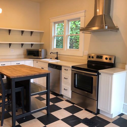 Another spic and span kitchen