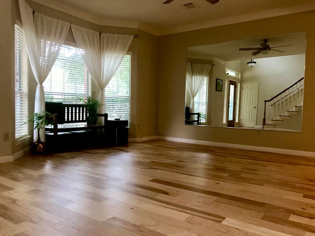 Beautiful, relaxed dance space