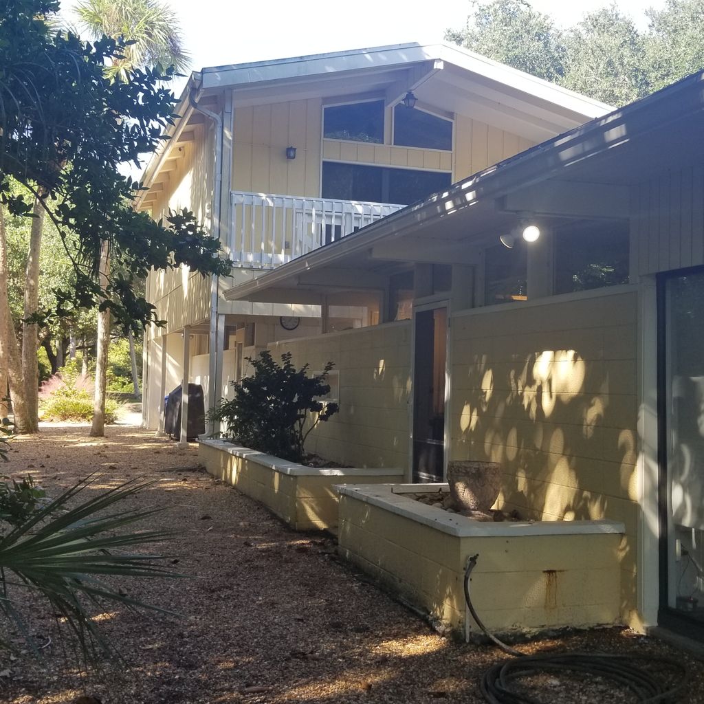 Manasota Beach Rd. exterior and interior