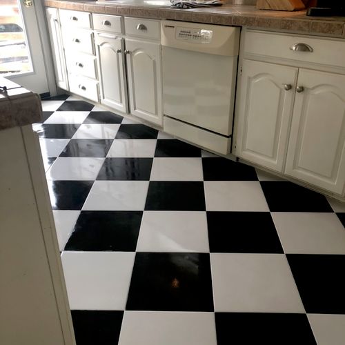 Manuel did an amazing job and my new kitchen floor