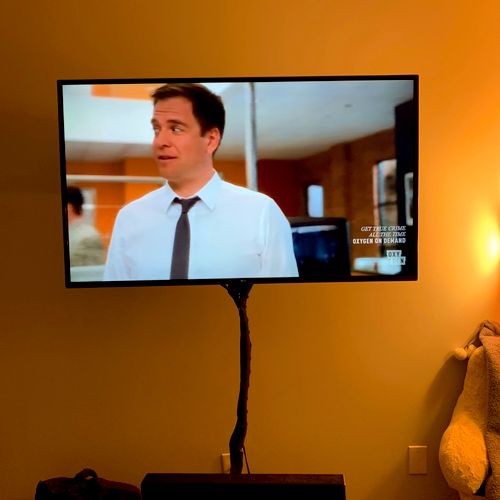 I needed my tv mounted on my wall. Al did a great 
