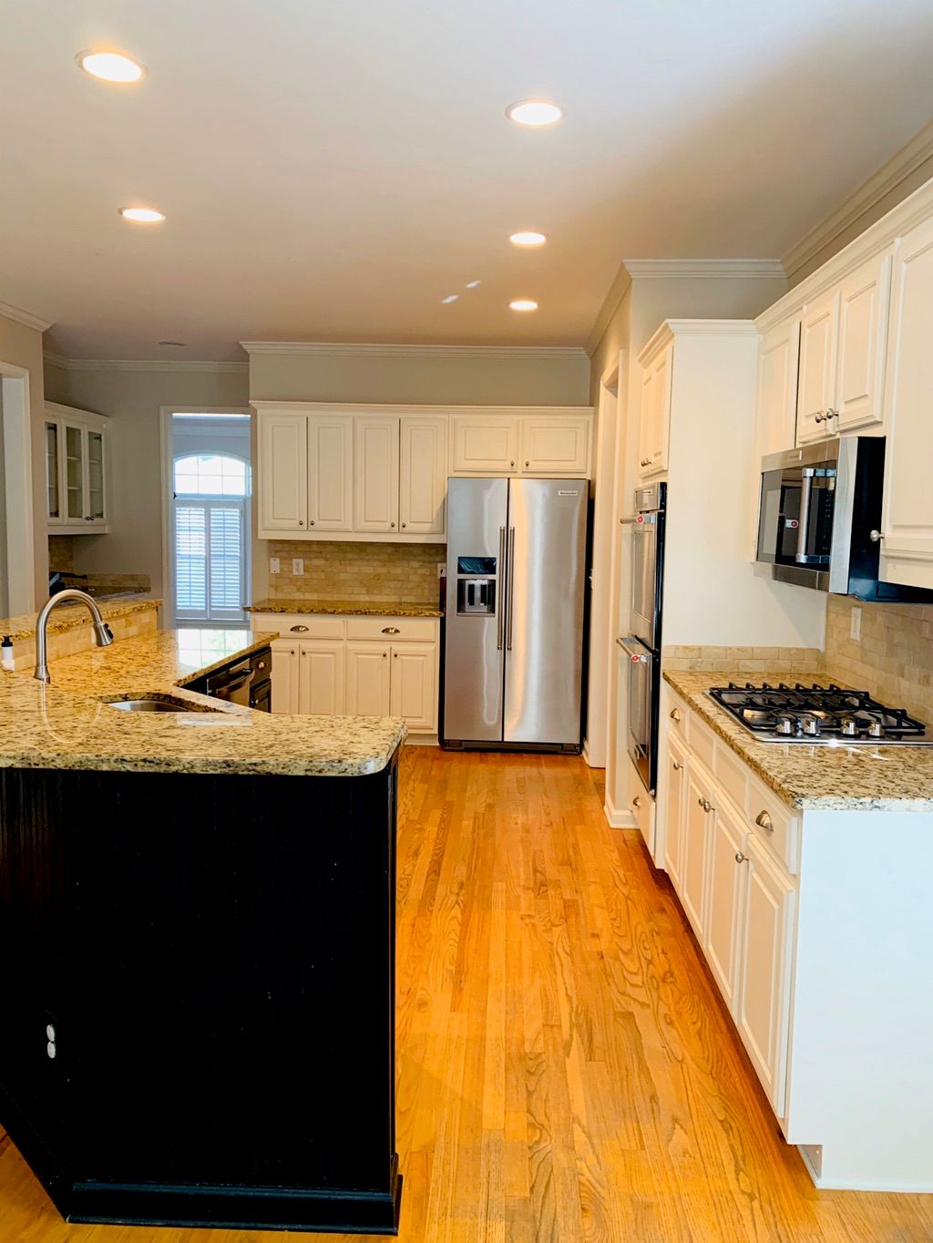 A Pristine Deep cleaning before moving in 😊