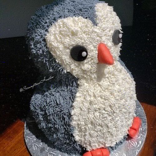 Vanilla Penguin Bday Cake 